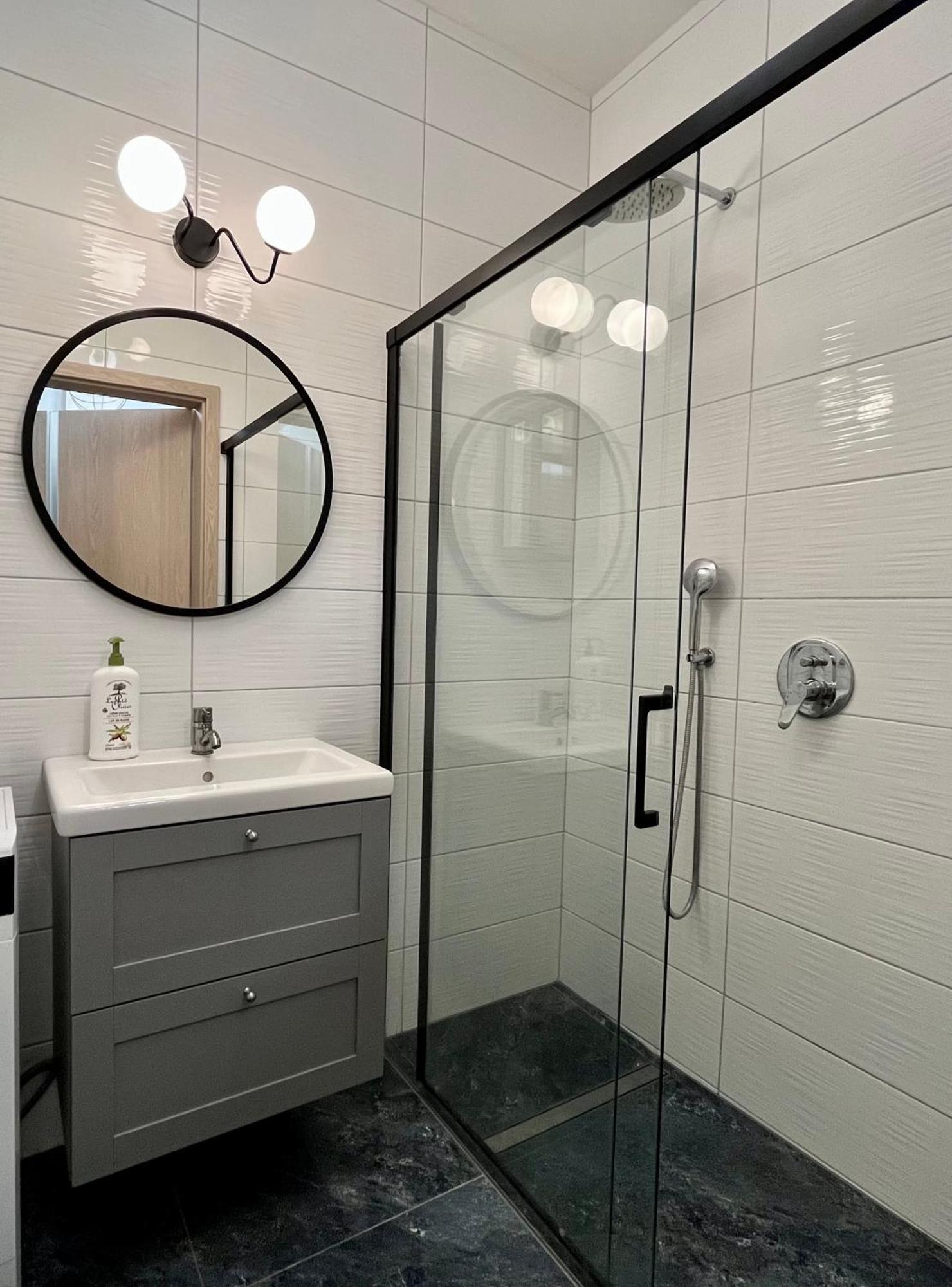 Feelhome Apartment With Kitchen 크라쿠프 외부 사진